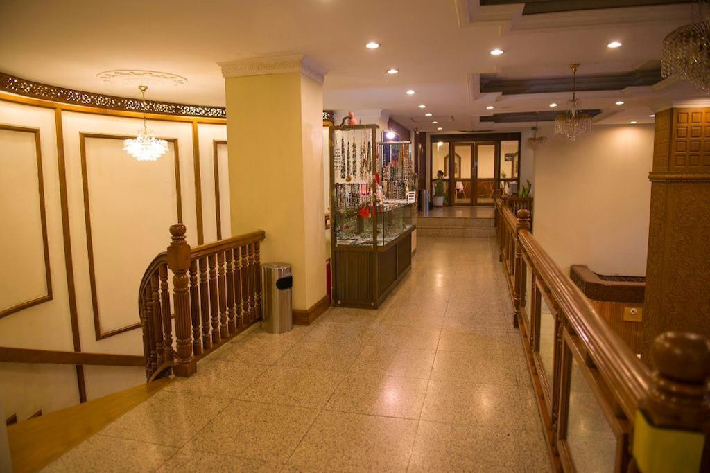 Panorama Hotel Янгон Екстер'єр фото